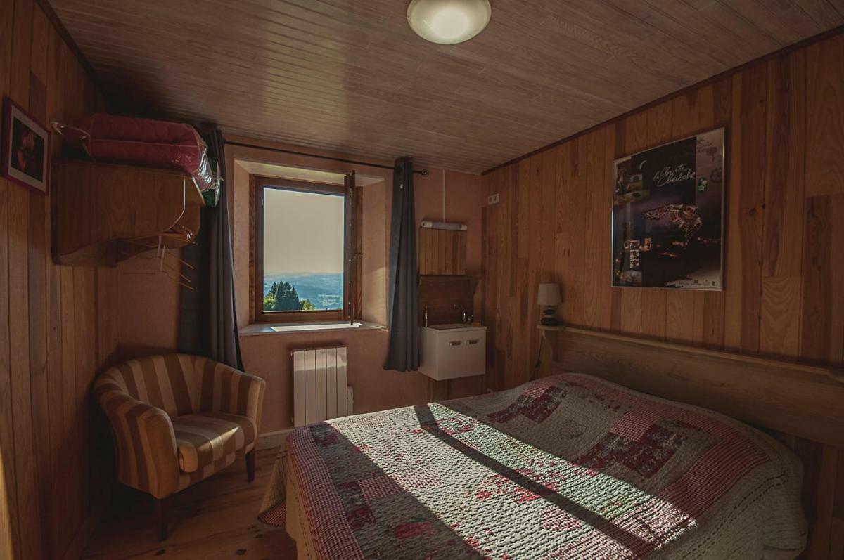 Gite " Oree Des Bois" Vertolaye Kültér fotó